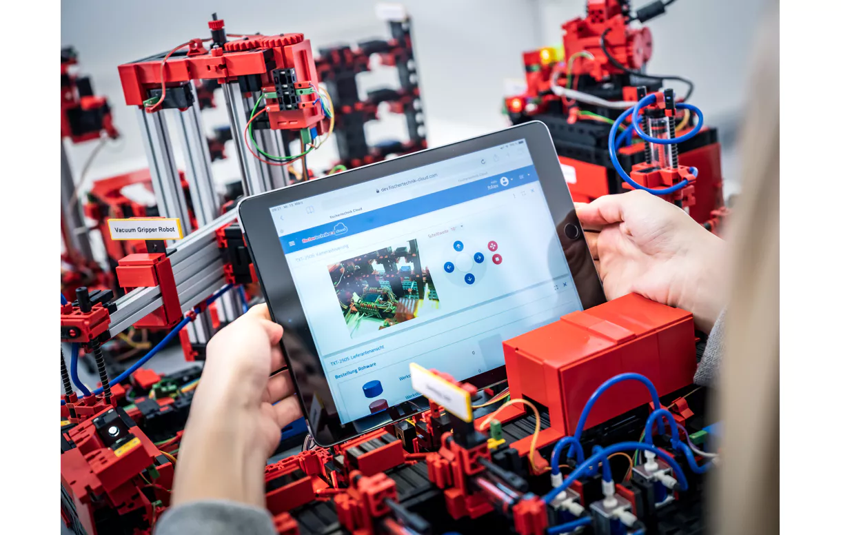 W1_P_P_551584_LERNFABRIK_TRAINING_FACTORY_APP