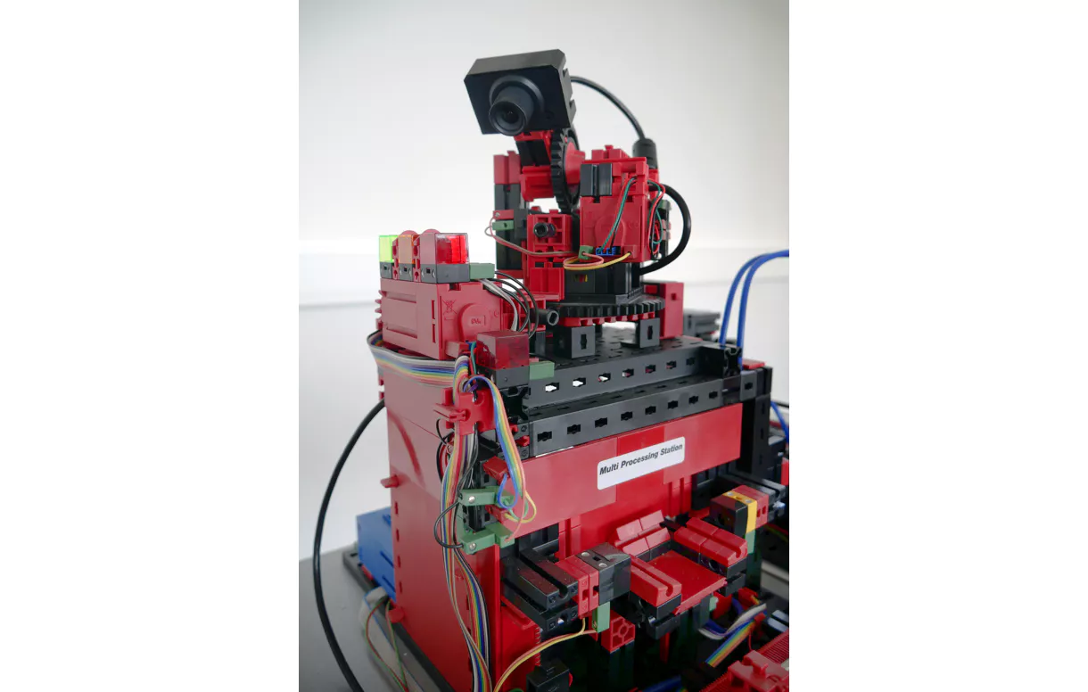 W1_P_P_567796_DETAIL_CAMERA