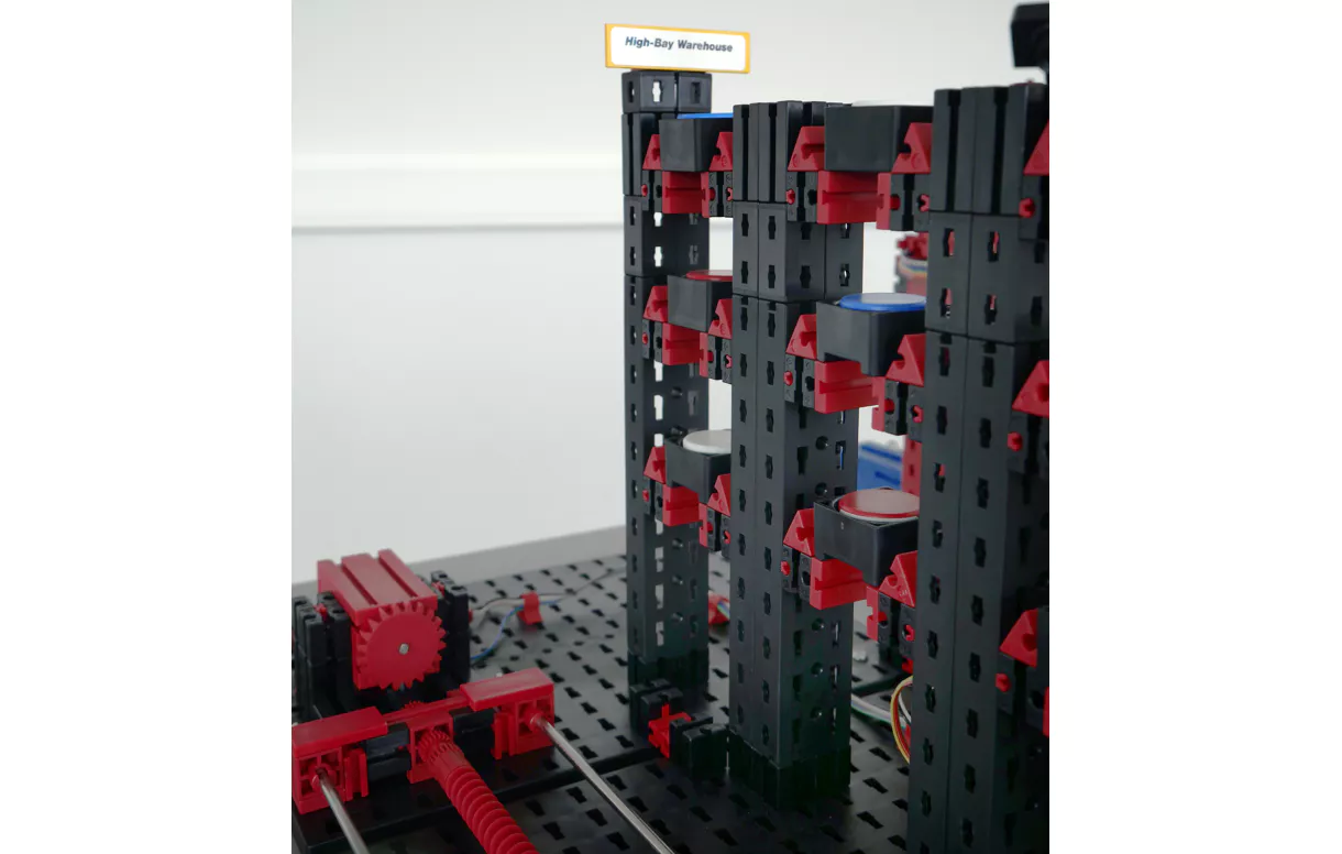 W1_P_P_567796_DETAIL_HIGHBAY_WAREHOUSE