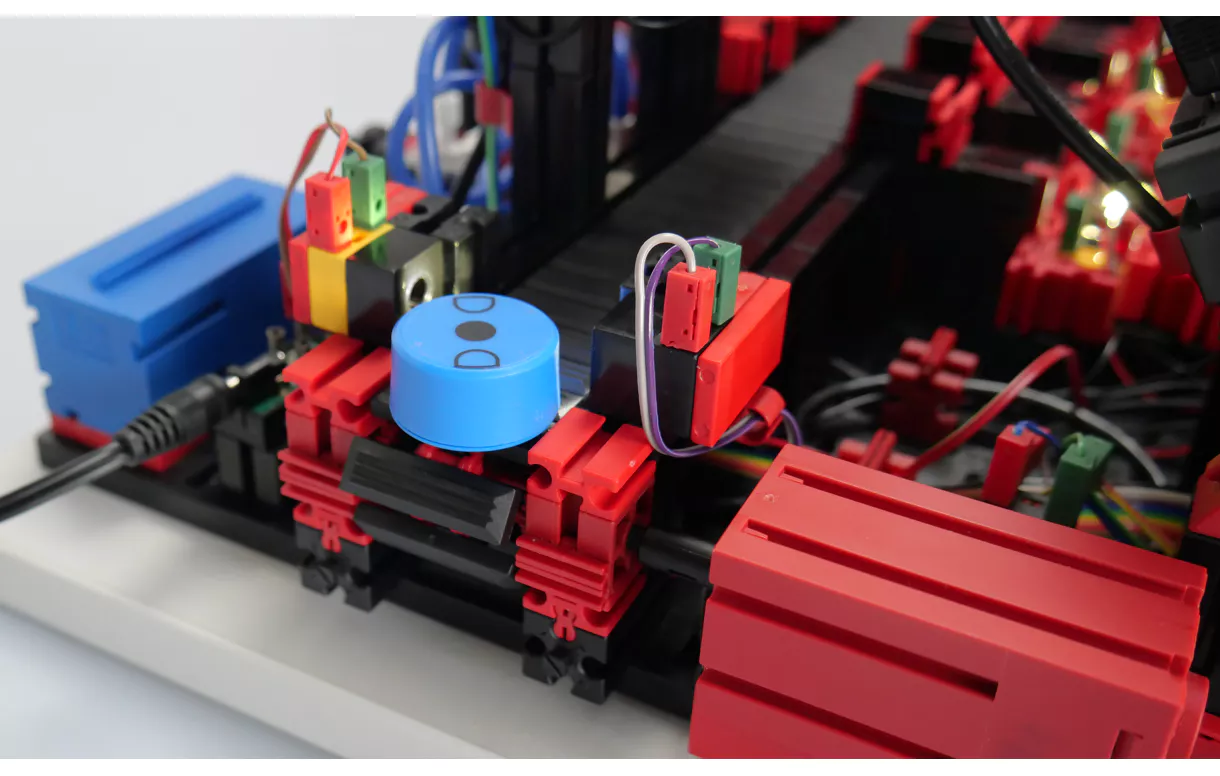 W1_P_P_568416_1_EINLEGEN_WERKSTUECK_1_INSERT_WORK_PIECE