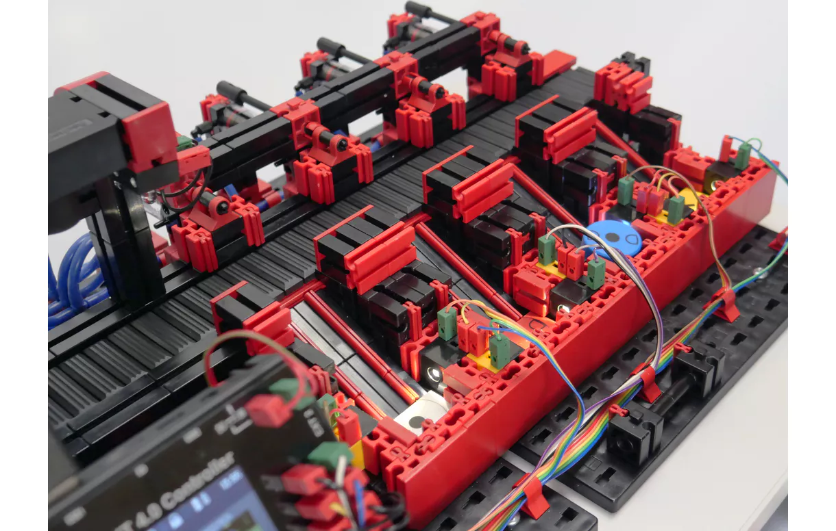 W1_P_P_568416_4_ZUORDNUNG_WERKSTUECK_4_ASSIGNMENT_WORK_PIECE