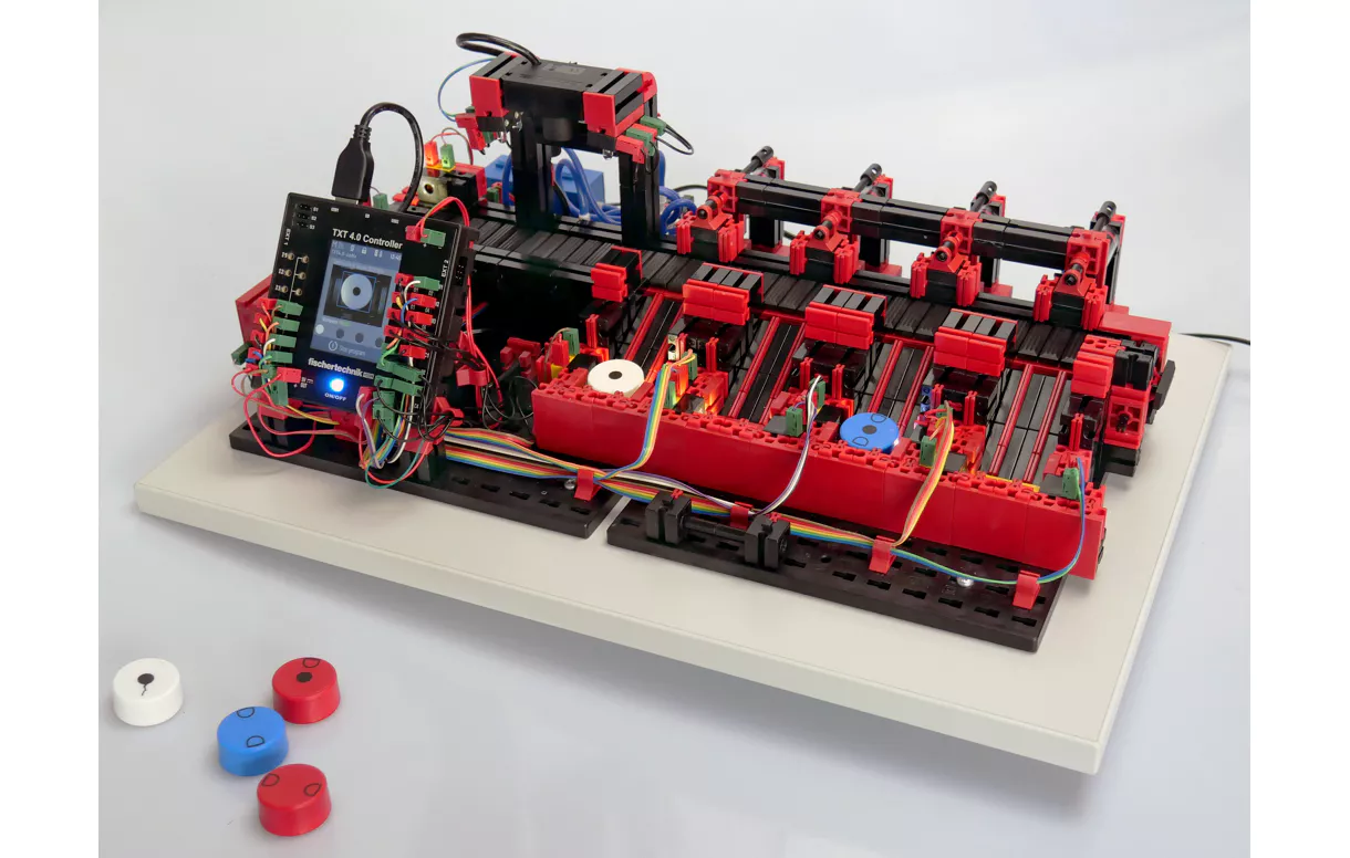 W1_P_P_568416_FRONTANSICHT_MIT_WERKSTUECKEN_FRONT_VIEW_WITH_WORK_PIECES